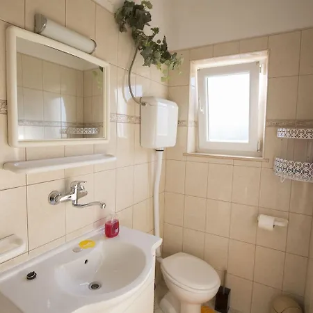 Zana Apartment *