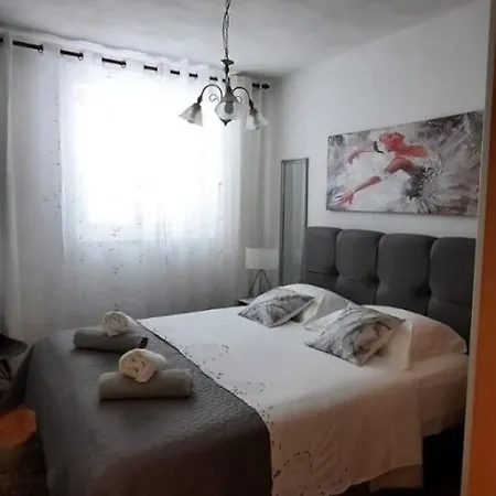 Apartment Zana