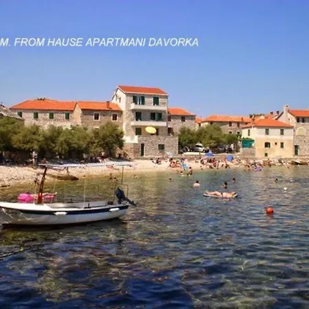 Zana Apartment *