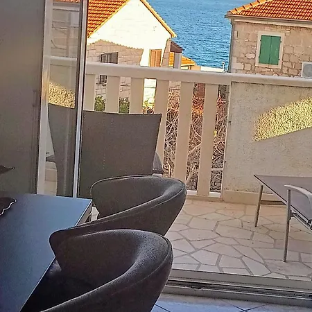 Zana Apartment *